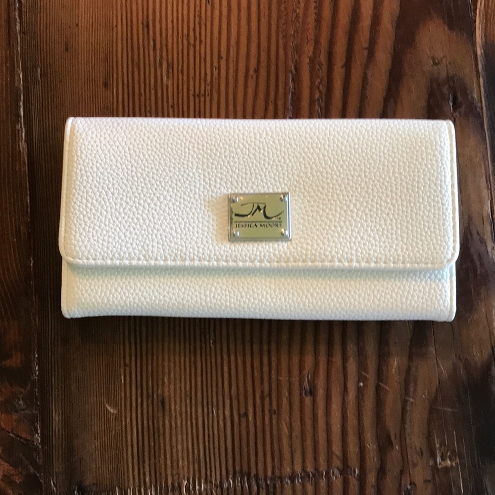 Jessica Moore white wallet